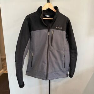 Columbia Men's Black and Gray Ascender Softshell Performance Jacket